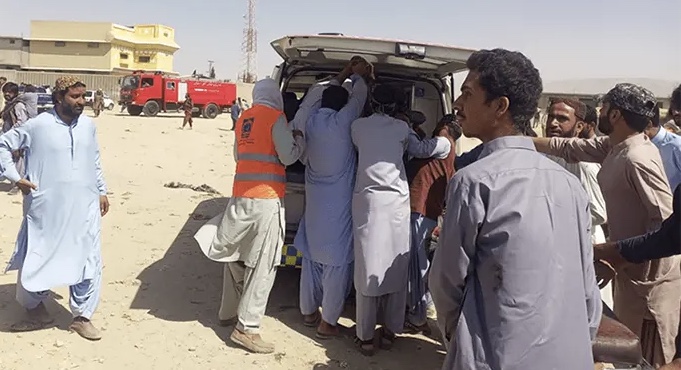 At least 52 killed in suicide blast in Pakistan