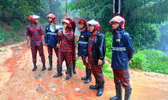 বান্দরবানে ঝুঁকিপূর্ণ স্থান থেকে বাসিন্দাদের সরে যাওয়ার আহ্বান ডিসির