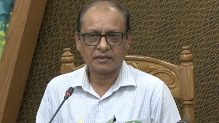 প্রথম কর্মদিবসে যা বললেন উপদেষ্টা বিধান রায়