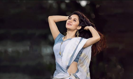 আ.লীগের নেতাকর্মীর খোঁজে মিথিলার গাড়ি তল্লাশি