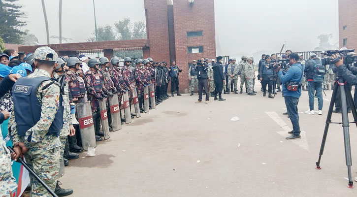 জাতীয় স্মৃতিসৌধে কঠোর নিরাপত্তা, দর্শনার্থীদের প্রবেশ বন্ধ