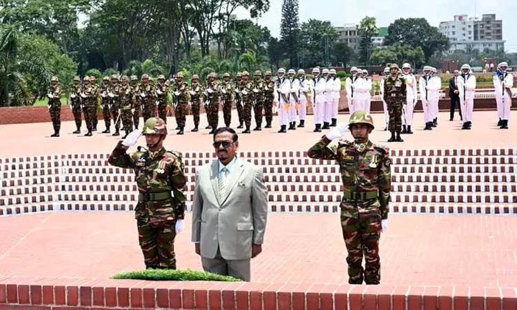 জাতীয় স্মৃতিসৌধে ভারপ্রাপ্ত রাষ্ট্রপতির শ্রদ্ধা নিবেদন