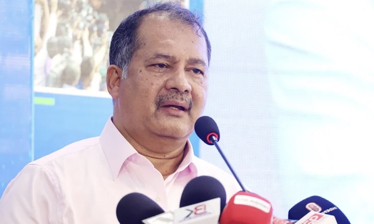 চক্রান্ত না করে দেশ গড়ার কাজে আত্মনিয়োগ করুন : তথ্যমন্ত্রী